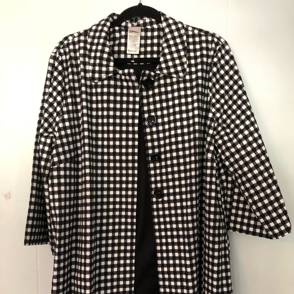 CHICO’S GINGHAM PLEAT-BACK JACKET